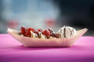 Erdbeere-Vanilleeis-Schokoladensoße